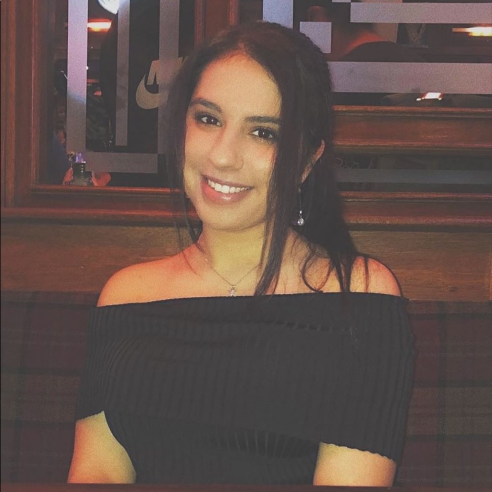 Meet your Posher, Julia